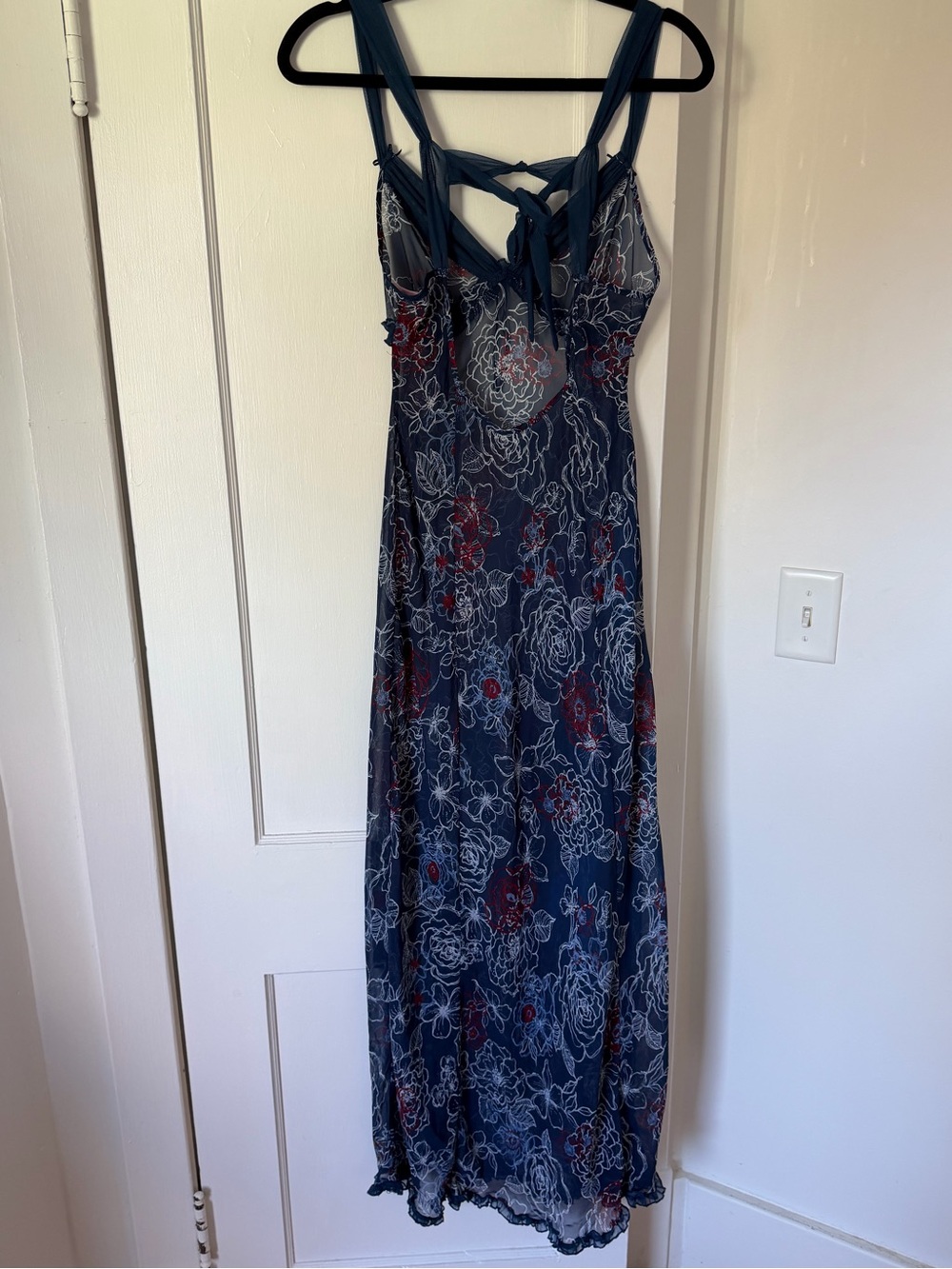 La Vie En Rose Maxi Length Sheer Slip - Picture 5 of 9